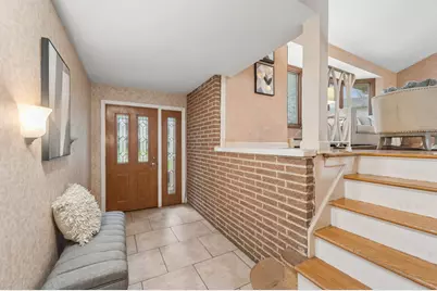 1305 E Mulberry Lane, Mount Prospect, IL 60056 - Photo 3