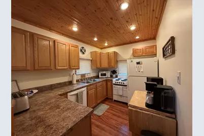 565 Lakeshore Drive N, Orangeville, IL 62939 - Photo 9