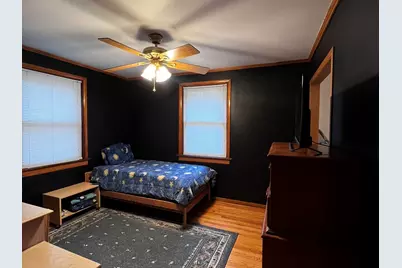 406 N Prospect Manor Avenue, Mount Prospect, IL 60056 - Photo 9