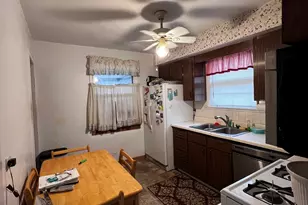 406 N Prospect Manor Ave, Mount Prospect, IL 60056 - Photo 7