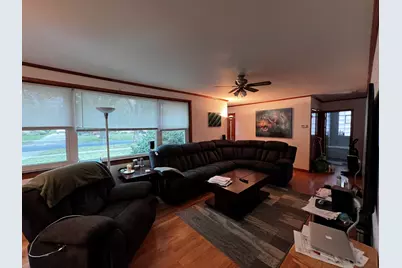 406 N Prospect Manor Avenue, Mount Prospect, IL 60056 - Photo 3