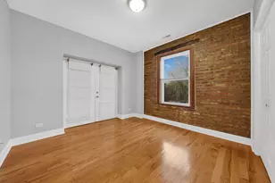 2256 W Arthur Ave, Chicago, IL 60645 - Photo 11