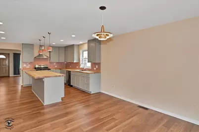 114 W Sumner Avenue, Peotone, IL 60468 - Photo 5