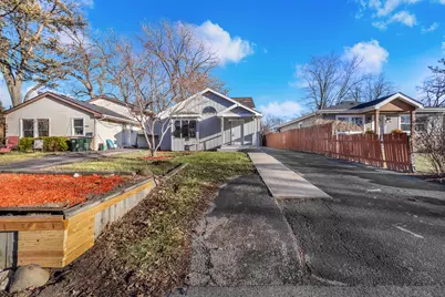 26235 N Walnut Avenue, Mundelein, IL 60060 - Photo 3