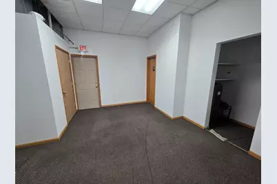 511 W Main Street #B, Genoa, IL 60135 - Photo 5