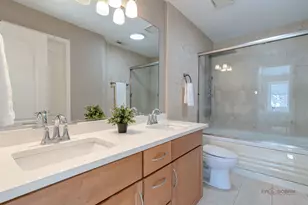 76 Willow Pkwy, Buffalo Grove, IL 60089 - Photo 15