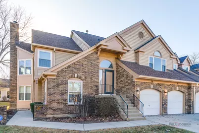 76 Willow Parkway, Buffalo Grove, IL 60089 - Photo 1