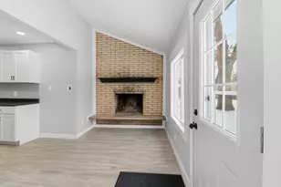 39470 N Woodland Ave, Antioch, IL 60002 - Photo 9