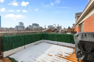 326 E 18th St, Chicago, IL 60616 - Photo 17