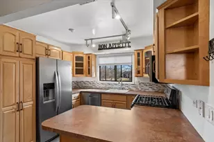 1733 Harrow Ct, Wheaton, IL 60189 - Photo 5