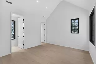 759 Strawberry Hill Dr, Glencoe, IL 60022 - Photo 37