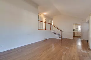 8532 N Oleander Ave, Niles, IL 60714 - Photo 3