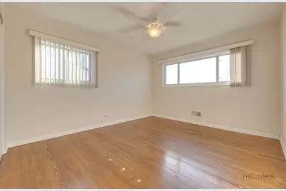 8532 N Oleander Avenue, Niles, IL 60714 - Photo 11