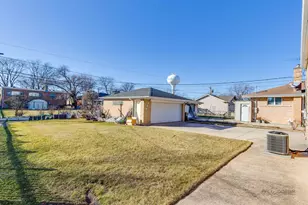 8532 N Oleander Ave, Niles, IL 60714 - Photo 19