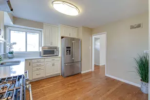 8532 N Oleander Ave, Niles, IL 60714 - Photo 7