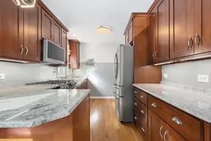 918 S Cambridge Ave, Elmhurst, IL 60126 - Photo 9