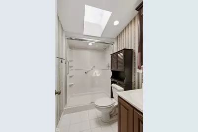 98 Williamsburg Road, Evanston, IL 60203 - Photo 13