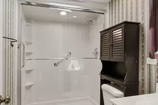 98 Williamsburg Rd, Evanston, IL 60203 - Photo 13