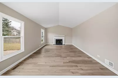 1435 Tanglewood Drive, Crystal Lake, IL 60014 - Photo 11