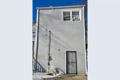 8103 S Muskegon Avenue, Chicago, IL 60617 - Photo 3