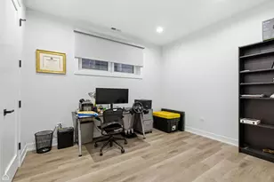 327 S Leavitt St, Chicago, IL 60612 - Photo 25