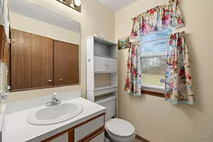 2321 Aspen Dr, Woodstock, IL 60098 - Photo 17