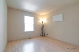 204 N Crooked Lake Ln, Lindenhurst, IL 60046 - Photo 29