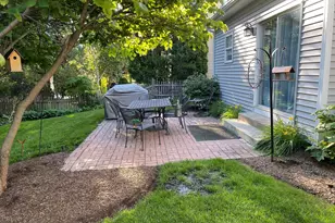 204 N Crooked Lake Ln, Lindenhurst, IL 60046 - Photo 33