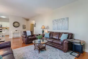 204 N Crooked Lake Ln, Lindenhurst, IL 60046 - Photo 19