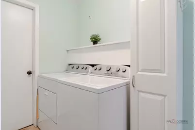 204 N Crooked Lake Lane, Lindenhurst, IL 60046 - Photo 21