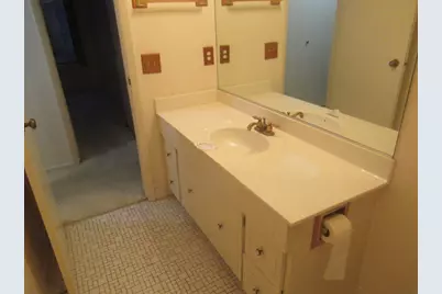 [Address not provided], Crystal Lake, IL 60014 - Photo 15