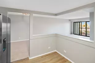 375 Plum Creek Dr, Wheeling, IL 60090 - Photo 13