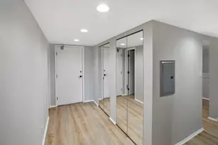 375 Plum Creek Dr, Wheeling, IL 60090 - Photo 7