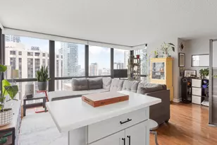 1122 N Clark St, Chicago, IL 60610 - Photo 3