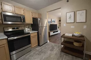 200 N Dearborn St, Chicago, IL 60601 - Photo 11