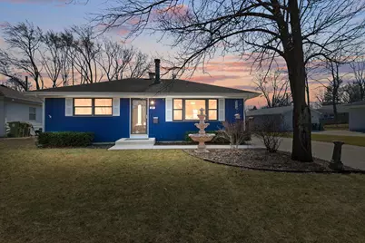 417 Lawrence Avenue, Grayslake, IL 60030 - Photo 1