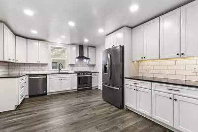 494 N Walnut Street, South Elgin, IL 60177 - Photo 7