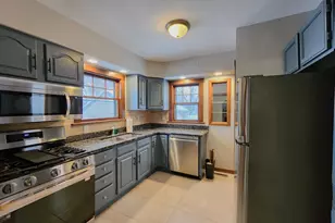 365 Vandalia St, Elgin, IL 60123 - Photo 5