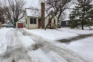 365 Vandalia St, Elgin, IL 60123 - Photo 25