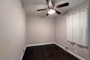 10726 S Mackinaw Ave, Chicago, IL 60617 - Photo 19