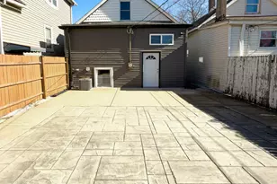 10726 S Mackinaw Ave, Chicago, IL 60617 - Photo 35