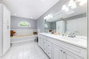 6722 Sweetbriar Ln, Darien, IL 60561 - Photo 37