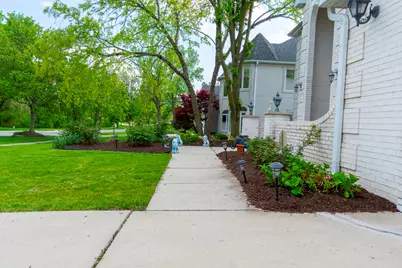 6722 Sweetbriar Lane, Darien, IL 60561 - Photo 55