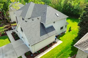 6722 Sweetbriar Ln, Darien, IL 60561 - Photo 29