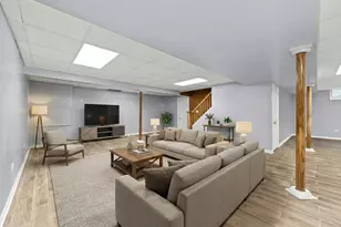 6722 Sweetbriar Ln, Darien, IL 60561 - Photo 51