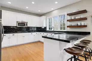 525 S Oak Ave, Westmont, IL 60559 - Photo 11