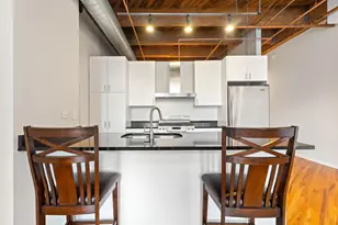 1040 W Adams St, Chicago, IL 60607 - Photo 5