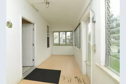 323 S Broadway Avenue, Aurora, IL 60505 - Photo 3