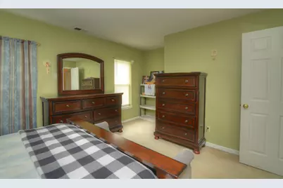 323 S Broadway Avenue, Aurora, IL 60505 - Photo 21
