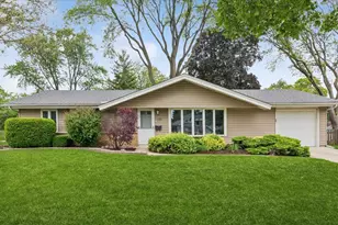 1332 W Weathersfield Way, Schaumburg, IL 60193 - Photo 1